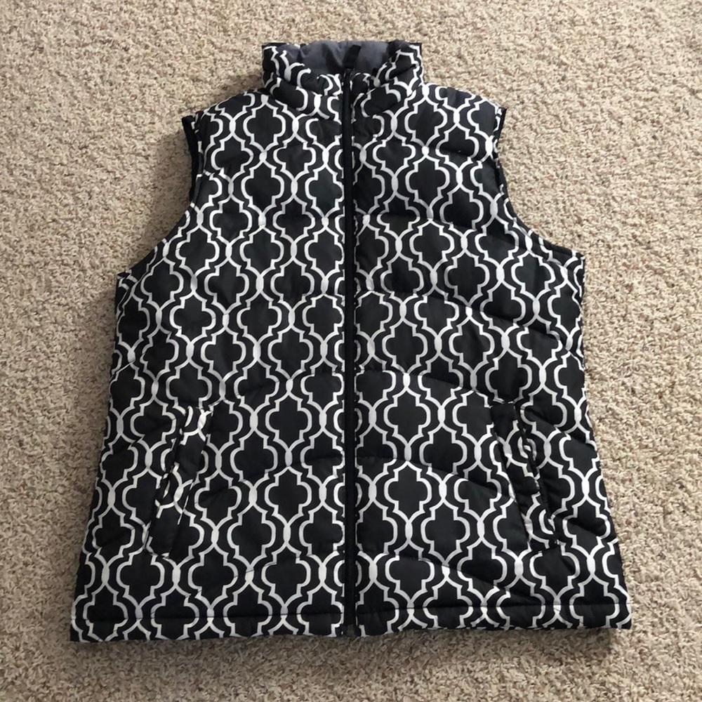 Lands End black and white puffer vest